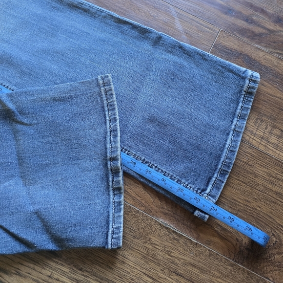 Miss Me Signature Bootcut Jeans - Picture 6 of 7